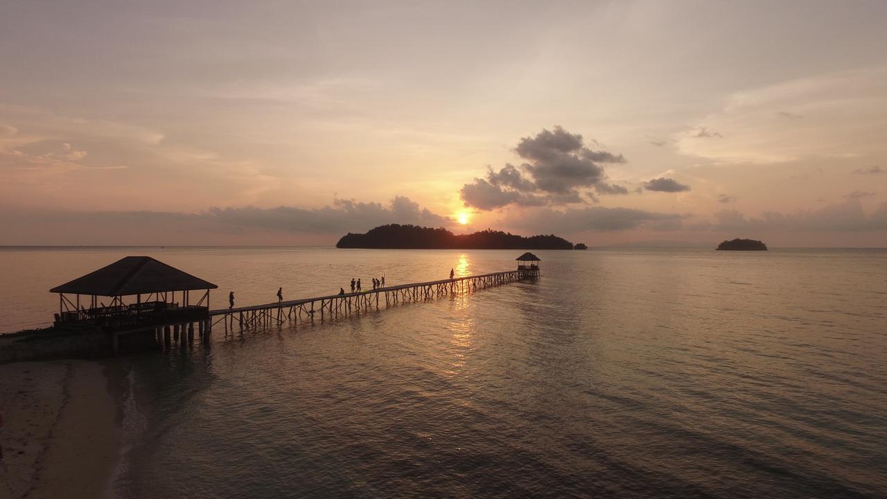 Kadidiri Paradise Batudaka エクステリア 写真